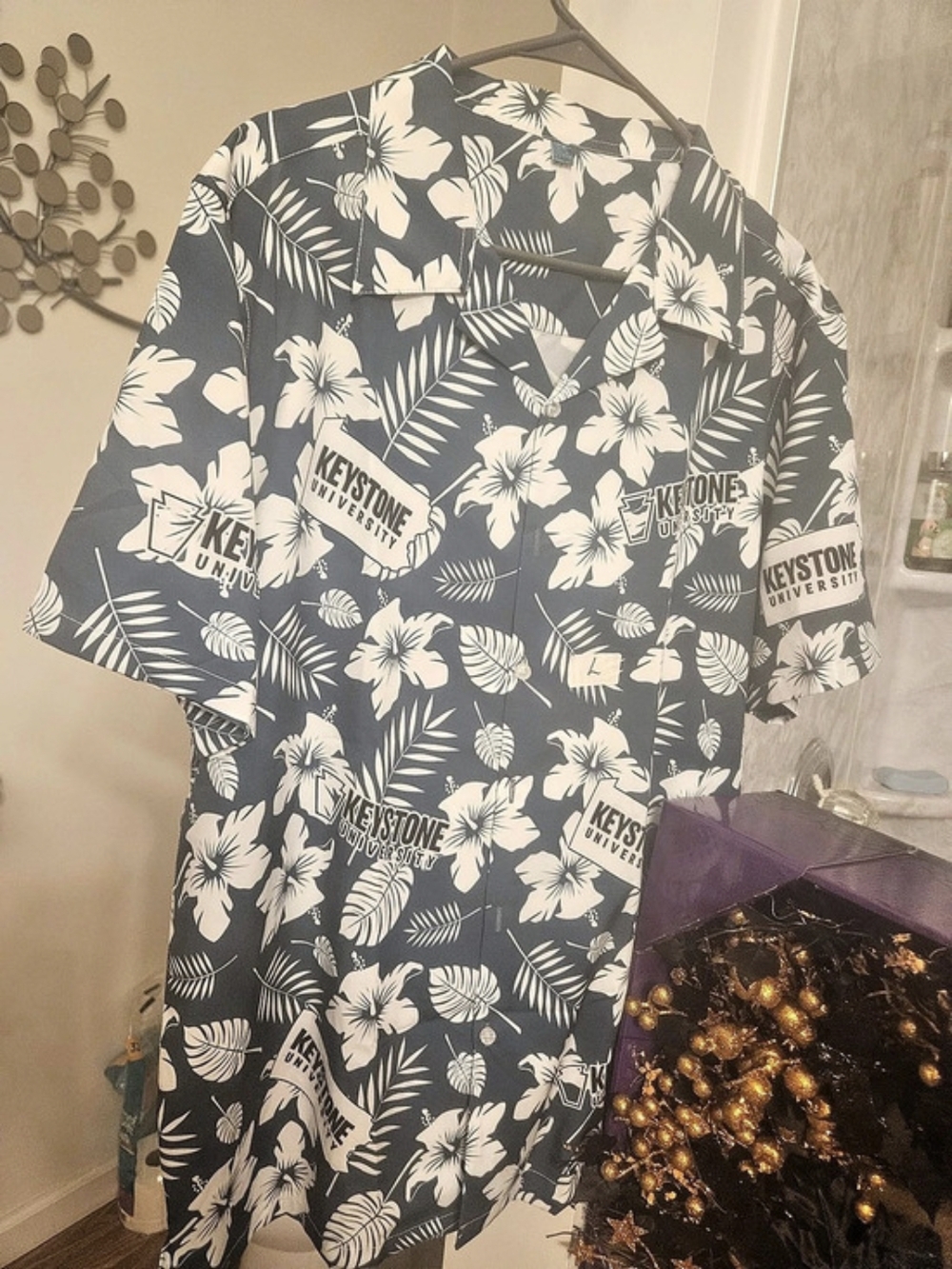 Men's Floral Shirt in Blue & White Size Large15